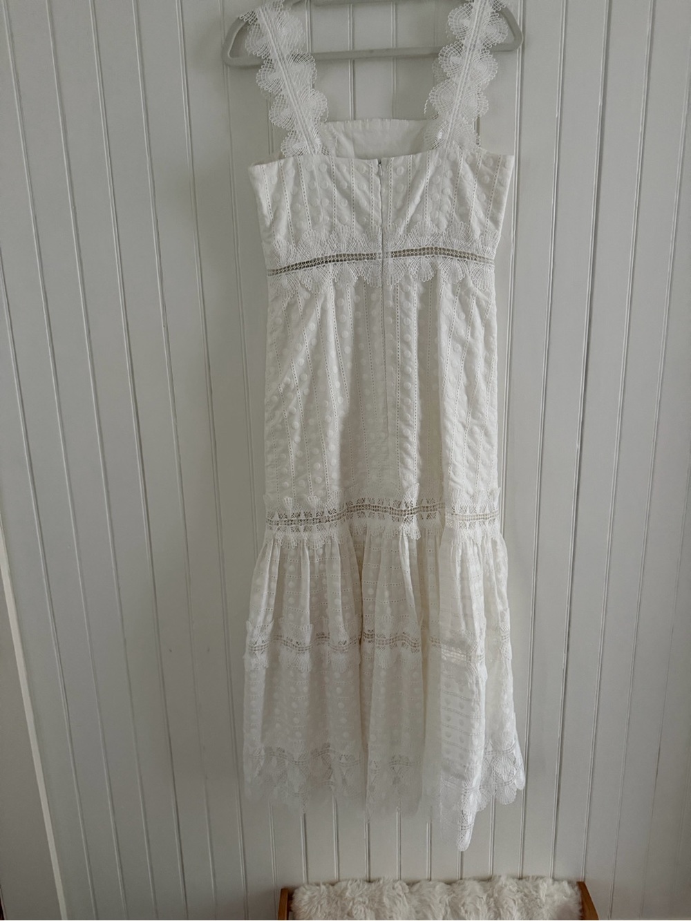WAIMARI super flattering White Eyelet Lace Maxi Dress - Picture 2 of 3